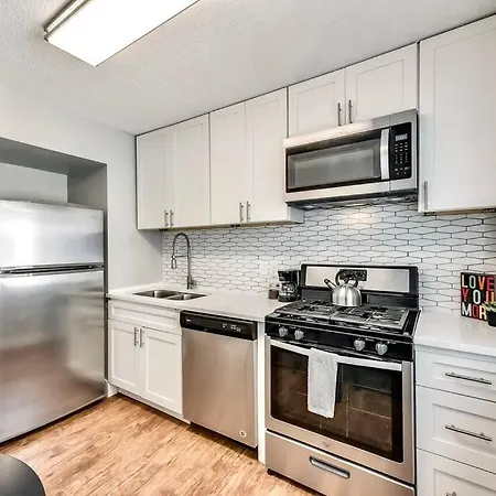 Bright And Cheerful Flat, Near Fair Park Appartement